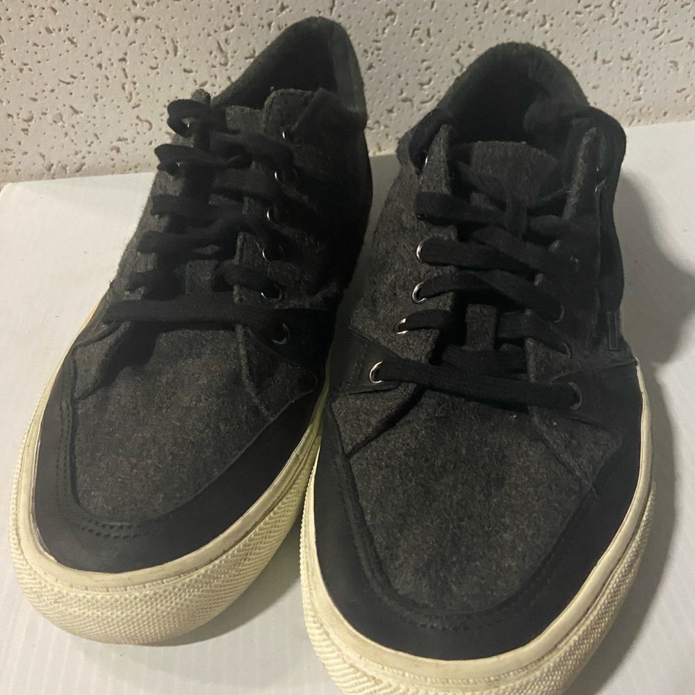 Banana Republic Charcoal and Black Men's Sneakers